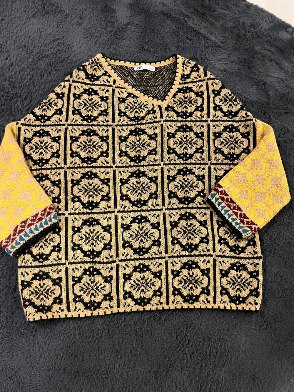 Zara Black and Yellow Geometric V-Neck Sweater
